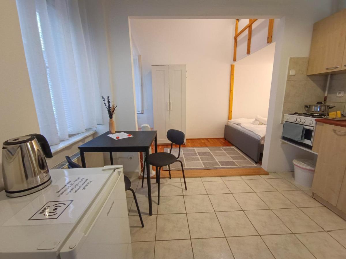 R172 Elitehost Raday Studio Apartment Budapest Esterno foto